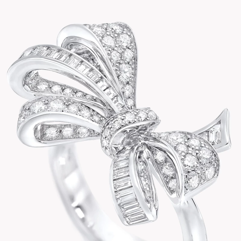 GRAFF Tilda’s Bow Classic Diamond Ring RGR507 3