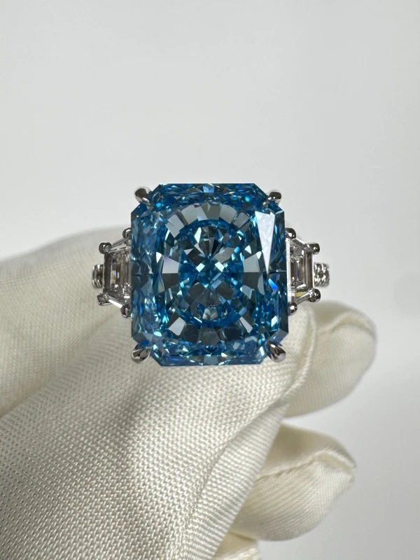 Earrings without a brand RADIANT DIAMOND 5.11 CT FANCY VIVID GREENISH BLUE*/VS1 RING (SIZE 53) GIA NN5.11 CT FVGB/VS 3