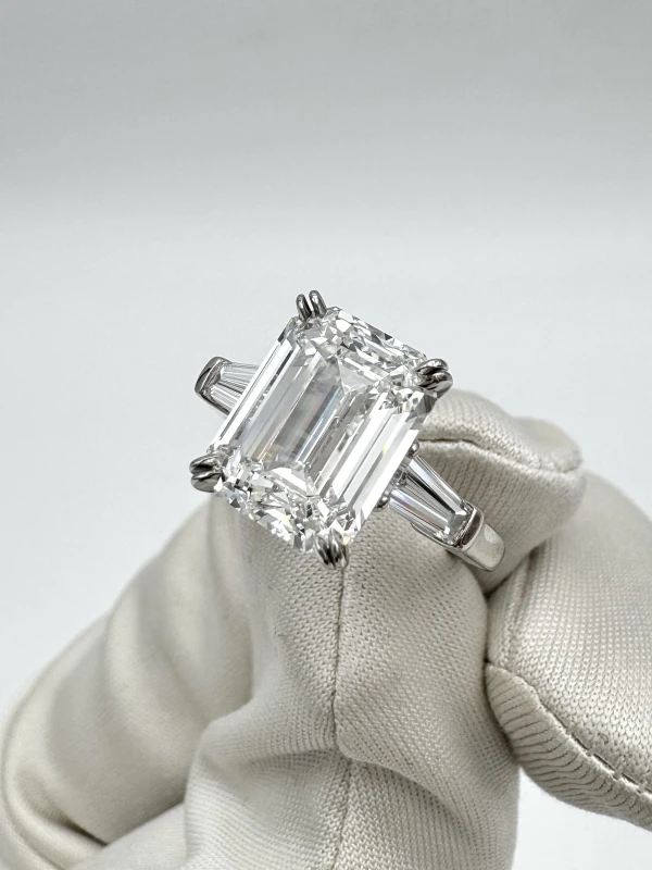 Harry Winston EMERALD DIAMOND 4.37 CT E/VVS1 RING (GIA) SIZE 49 HW516023 4