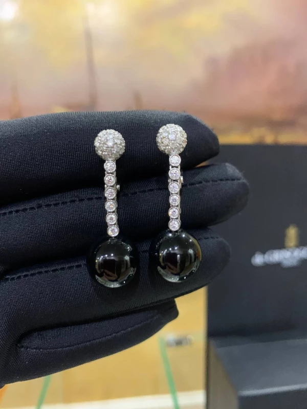 De Grisogono BOULE, ONYX AND DIAMOND EARRINGS 12117/17 4