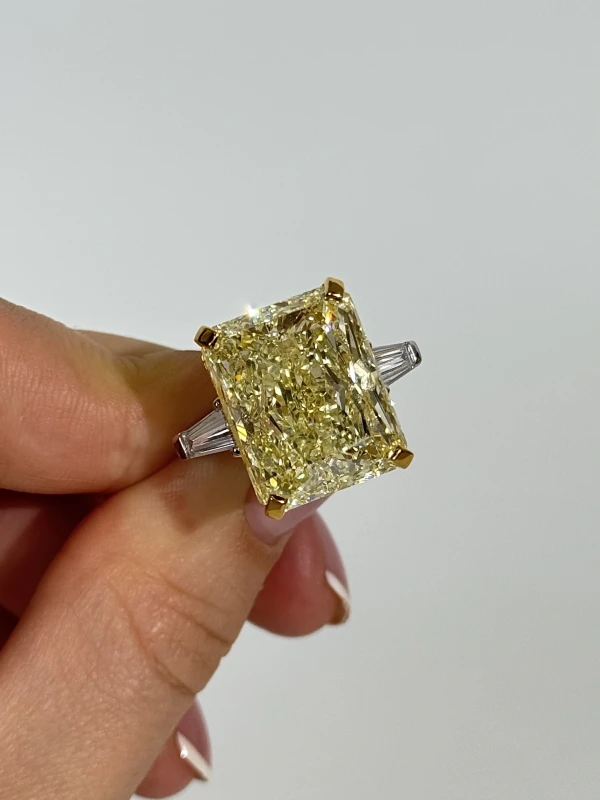 No name DIAMOND 27.02 CT FANCY LIGHT YELLOW/VS2 RING (GIA) NN27.02 3