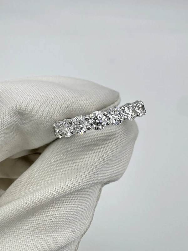 Graff ETERNITY ROUND DIAMOND 3.57 CT FINE WHITE/VS+ RING GR3.57CT 2