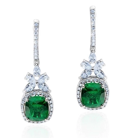 Earrings without a brand С ИЗУМРУДАМИ 3.75 CT - 3.54 CT VIVID GREEN HIMALAYAN MOUNTAINS  3.75 CT - 3.54 CT 