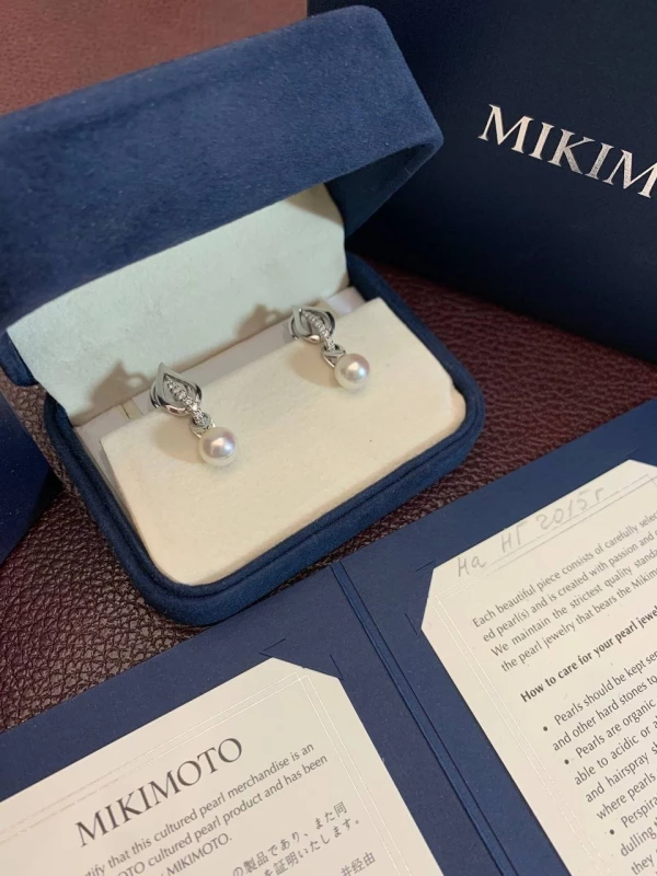 Mikimoto LAUREL AKOYA PEARL AND DIAMONDS EARRINGS MEA 10128 ADXW 10