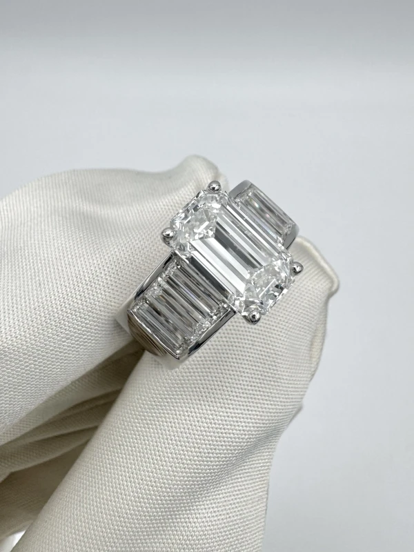 СЕРЬГИ NO NAME EMERALD DIAMOND 3.01 CT F/SI1 RING (GIA) 171096 3.01 ct F/SI1 3