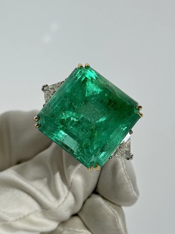 No name COLOMBIA EMERALD 78.46 CT GREEN RING (GRS) NN78.46 6