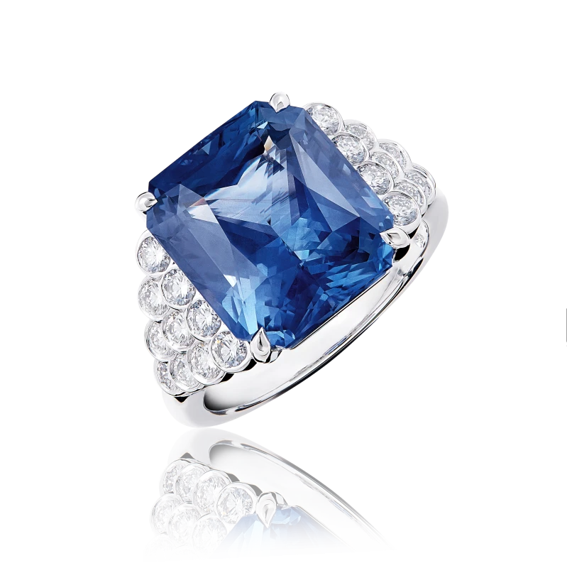 SAPHIRE 11.88 CT RING (SIZE 52)