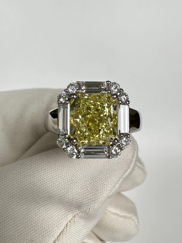 Earrings without a brand DIAMOND RING 3.02 CT FY/VVS2 (GIA) 3.02 CT FY/VVS2 2