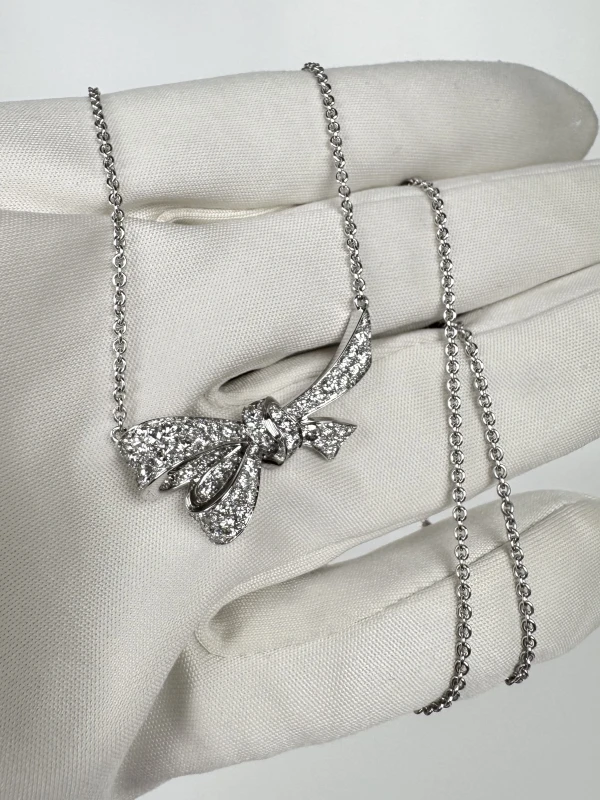 Graff TILDA'S BOW DIAMOND PENDANT RGP798 5