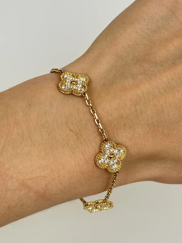 Van Cleef & Arpels Vintage Alhambra bracelet, 5 motifs VCARA41400 2