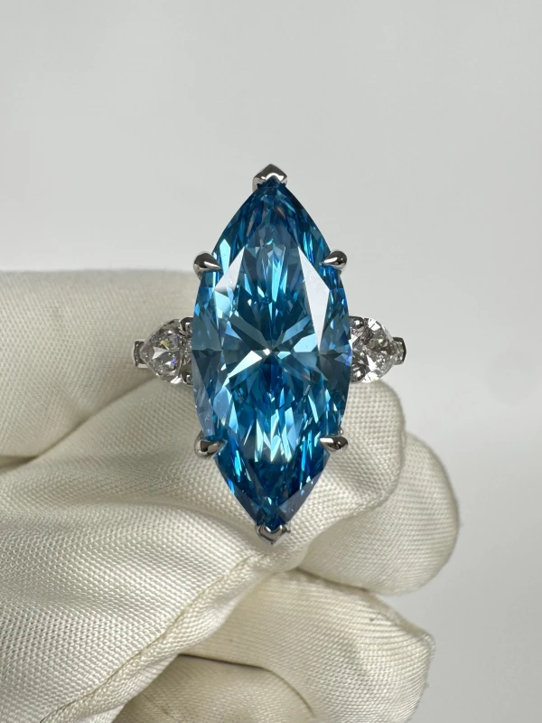 No name MARQUISE DIAMOND 7.02 CT FANCY VIVID BLUE RING (GIA) NN7.02CT FVB/VVS1 2