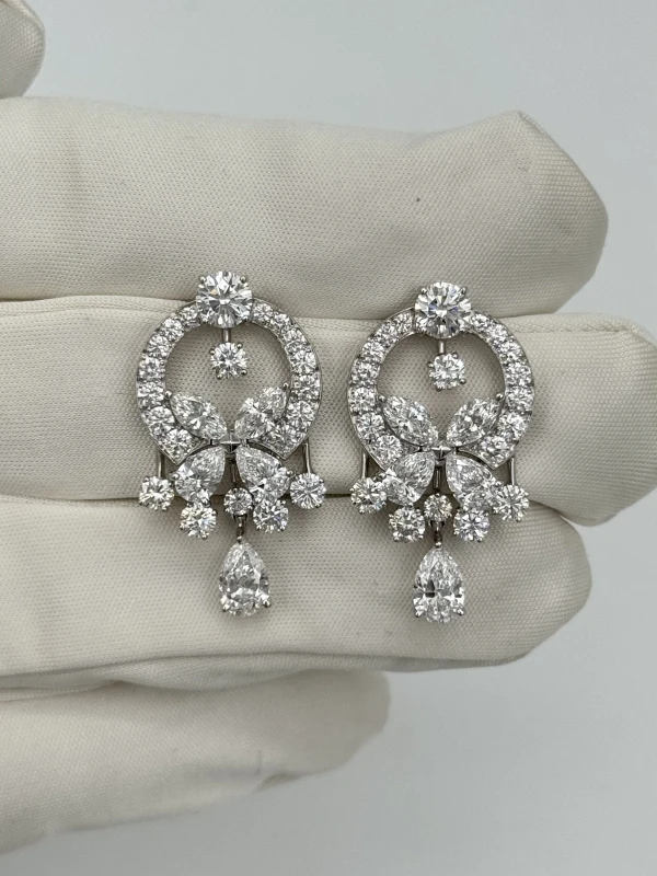 Graff Classic Butterfly Diamond Petite Earrings RGE596 3