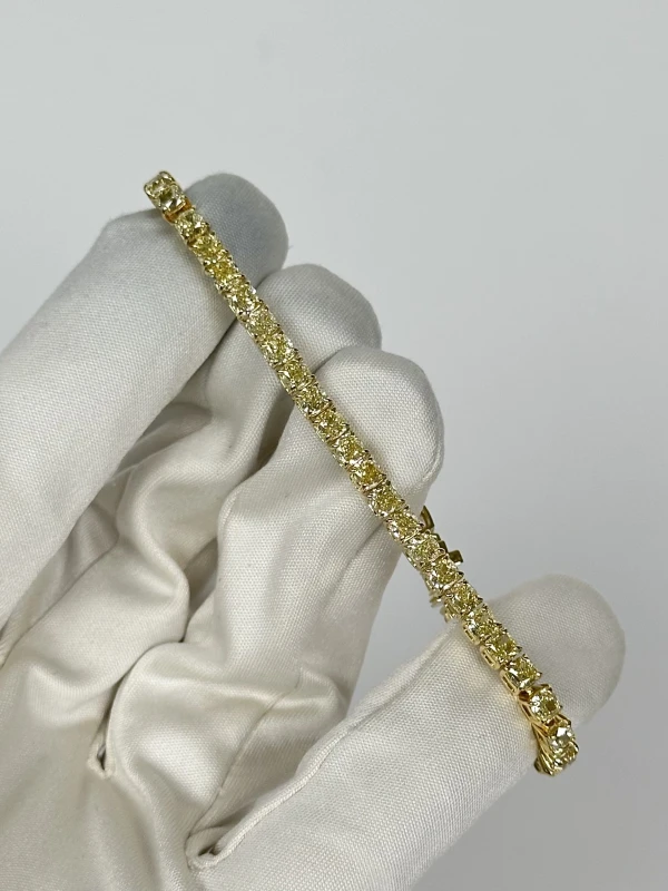 RalfDiamonds CUSHION DIAMOND 15.21 CT FANCY LIGHT YELLOW/VS BRACELET RD15.21ct FLY/VS+ 2