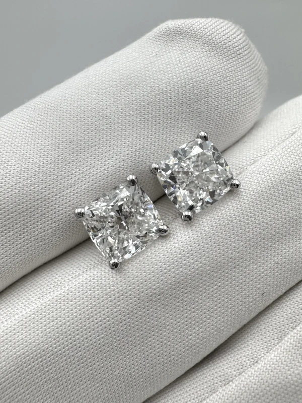 No name CUSHION DIAMOND 2.01-2.01 CT G/VS2 EARRINGS (GIA) NN2.01-2.01CT G/VS2 6