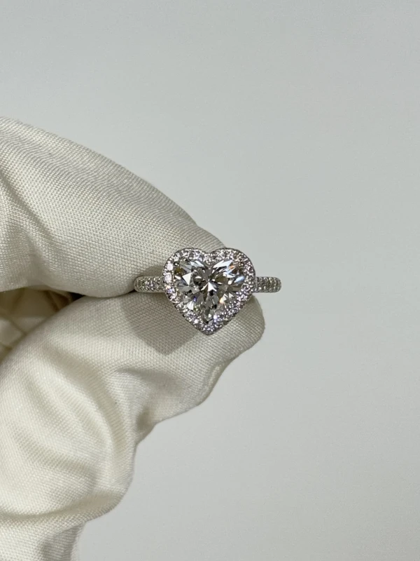 No name HEART DIAMOND 2.00 CT D/INTERNALLY FLAWLESS RING (GIA) NN2.00D/IF 2
