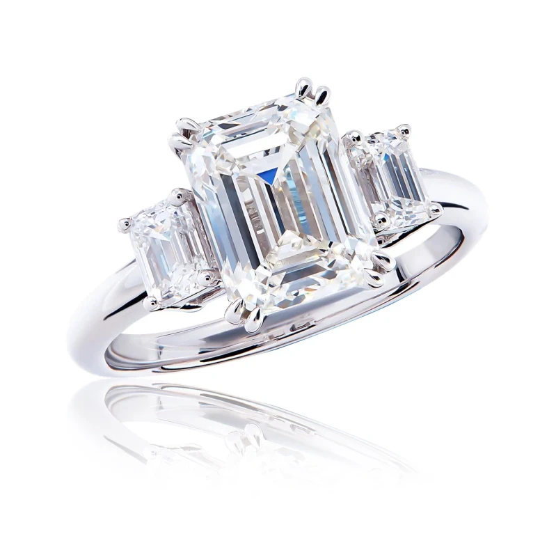 EMERALD DIAMOND 2.62 CT I/VS1 RING (SIZE 52)