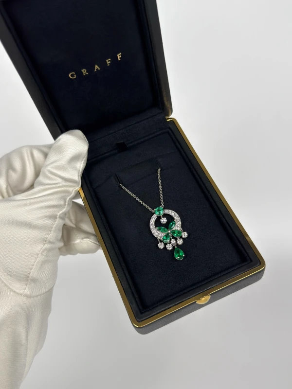 GRAFF CLASSIC BUTTERFLY NECKLACE RGP252 4