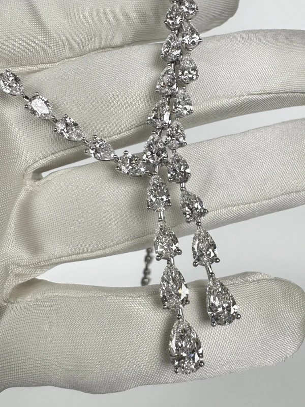 Graff PEAR AND ROUND DIAMONDS 20.42 CT NECKLACE RGN1087 5