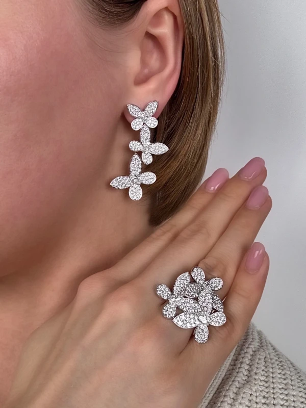 GRAFF Triple Pavé Butterfly Diamond Ring (SIZE 52) RGR300 2