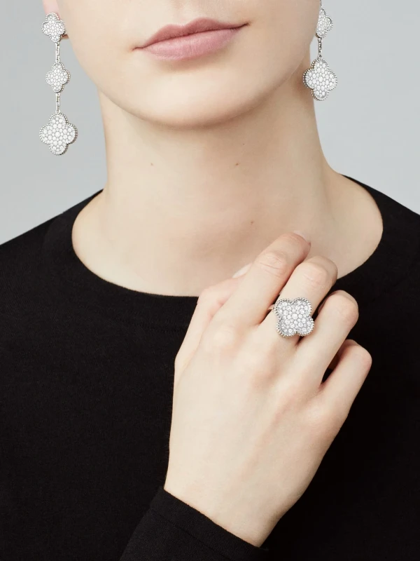 Van Cleef & Arpels MAGIC ALHAMBRA RING VCARN9WU51 3