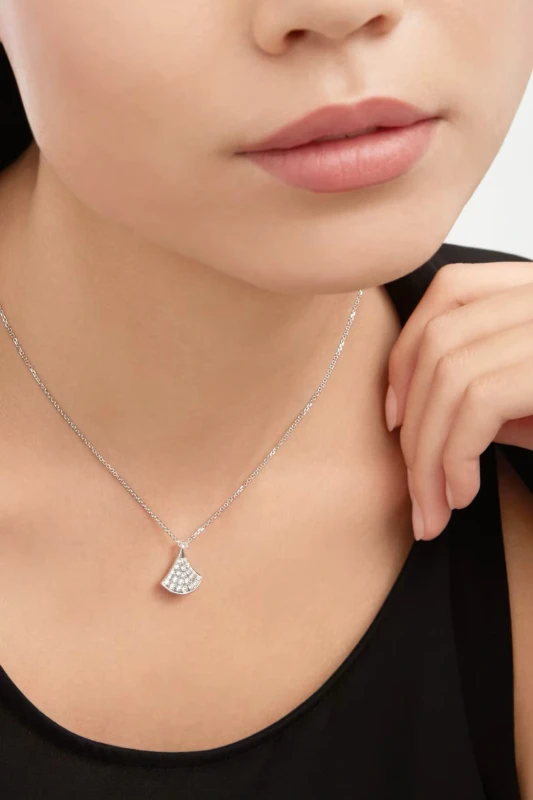 Bvlgari DIVAS’ DREAM NECKLACE 351099 3