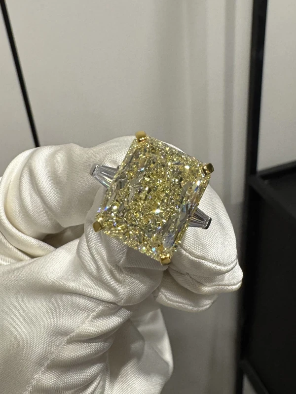 No name DIAMOND 27.02 CT FANCY LIGHT YELLOW/VS2 RING (GIA) NN27.02 4