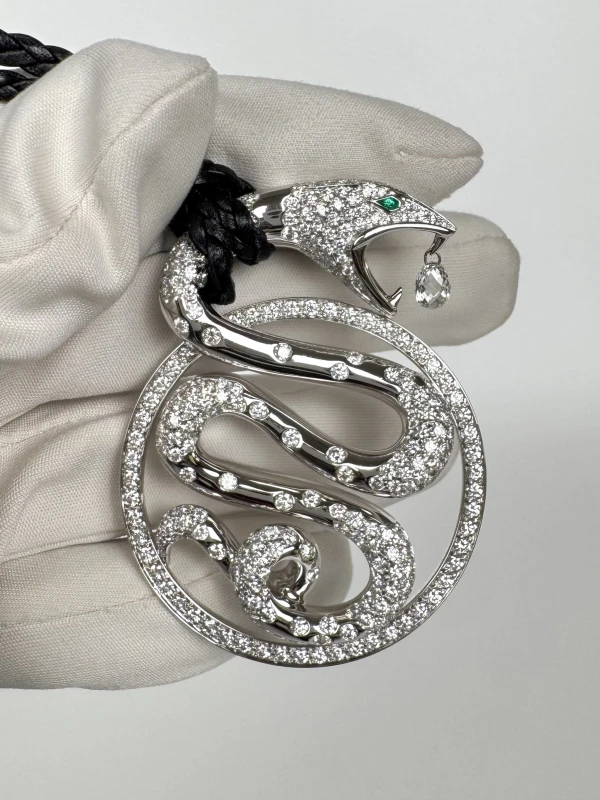 Boucheron DIAMOND TROUBLE NECKLACE JPN00099 3