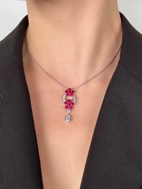 Graff ROSETTE RUBY & DIAMOND PENDANT RGP340 2