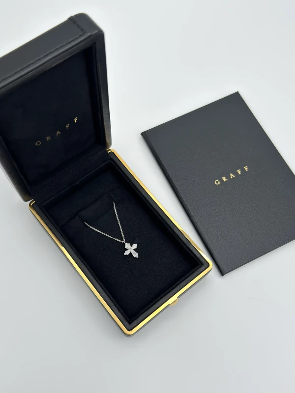 GRAFF LARGE TRAPEZOID DIAMOND 4.13 CT CROSS PENDANT RGP413 4