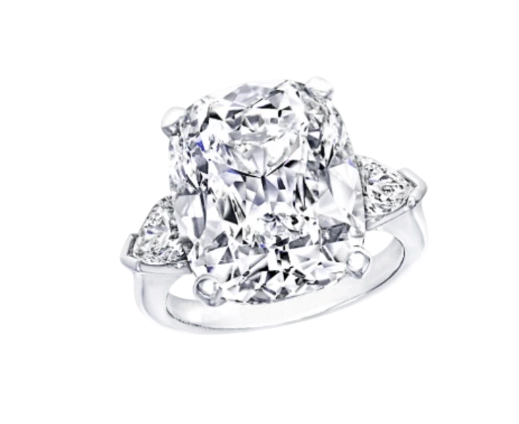 CUSHION DIAMOND 11.05 CT G*/VVS2 RING (GIA)