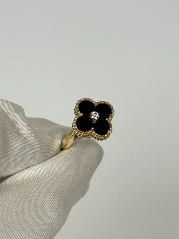 Van Cleef & Arpels VINTAGE ALHAMBRA RING (SIZE 53) VCARA41053 3