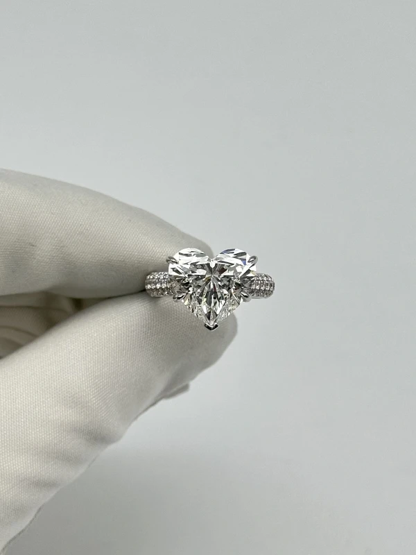 Earrings without a brand HEART DIAMOND 7.03 CT F/VS1 RING (GIA) NN7.03F/VS 2