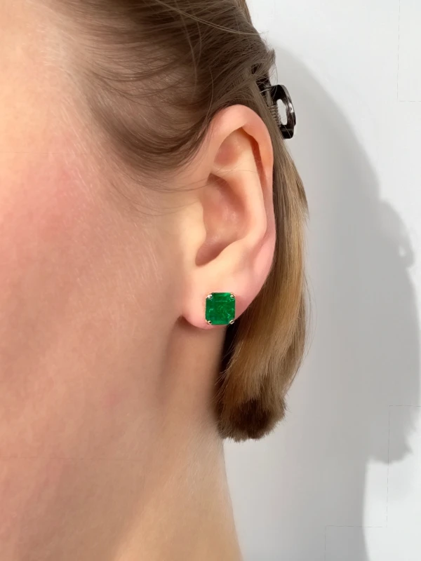 DeRosa ASHER EMERALD 2.55 - 2.38 CT VIVID GREEN EARRINGS (GUILD) E302358 2