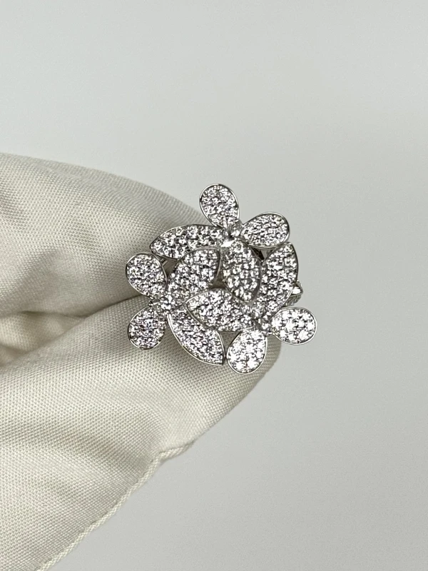 GRAFF Triple Pavé Butterfly Diamond Small Ring (SIZE 53) RGR374 3