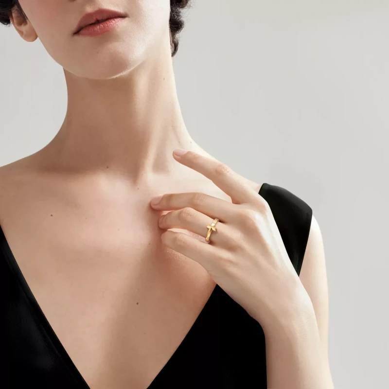 Tiffany & Co Tiffany T Ring in Yellow Gold (SIZE 59) 67796780 3