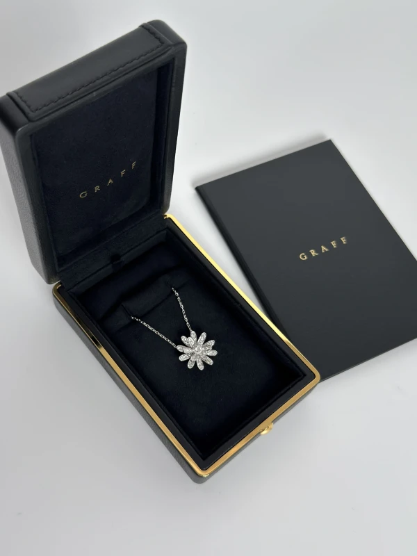 Graff Small Wild Flower Diamond Pendant RGP840 6