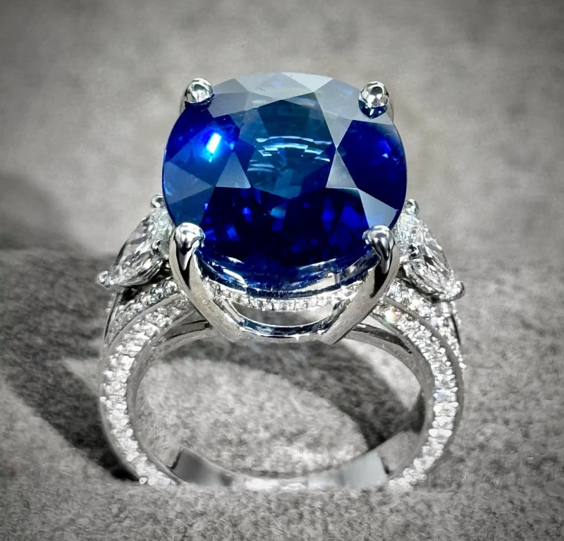 СЕРЬГИ NO NAME SAPHIRE AND DIAMOND RING 15.40 CT VIVID BLUE 15.40 CT VIVID BLUE 5