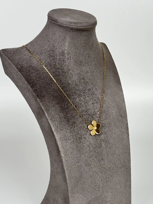 Graff WILD FLOWER DIAMOND PENDANT RGP814-YG 2