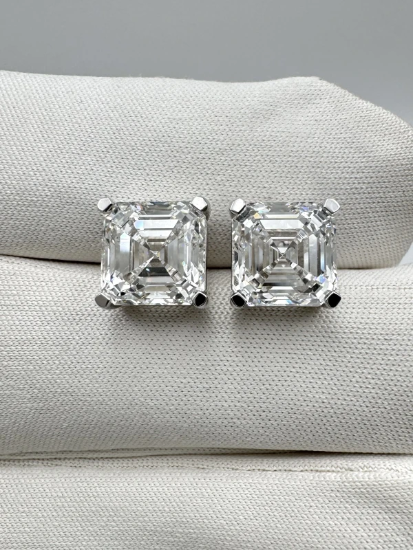 No name DIAMOND EARRINGS 3.02-3.08 CT F-G/VS1 (GIA) 3,02-3,08 CT ASHER 3