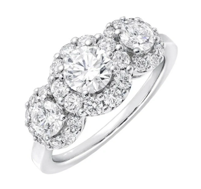 DIAMONDS 2.86 CT RING (SIZE 17)