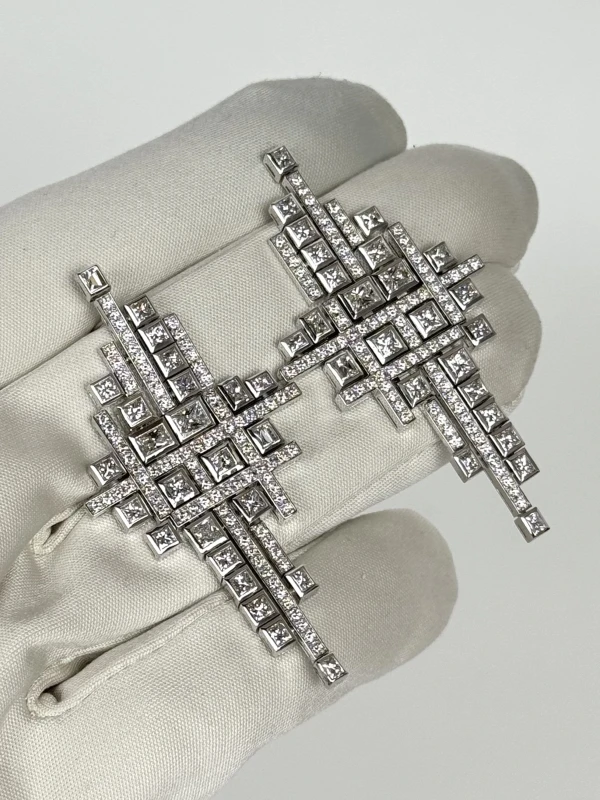 GRAFF White Emerald Cut And Round Diamond 6.74 ct Earrings RGE2138 4