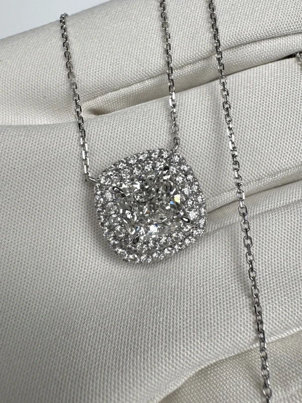 No name ПОДВЕСКА CUSHION DIAMOND 3.02CT H/VVS2 GIA 3.02CT H/VVS2 5