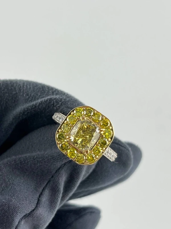 No name FANCY BROWNISH GREENISH YELLOW 2.07CT 7
