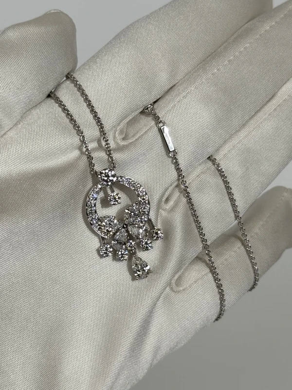 GRAFF DIAMOND CLASSIC BUTTERFLY PENDANT RGP3.31 4