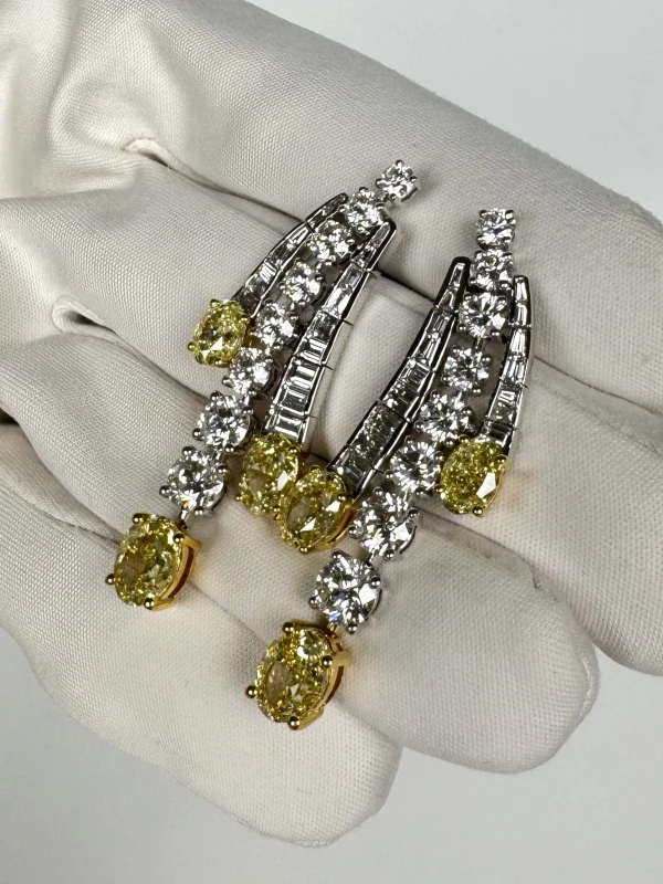 No name Yellow Oval Shape Diamond 6.59 ct and White Diamond 7.20 ct Earrings NNFYWY 5