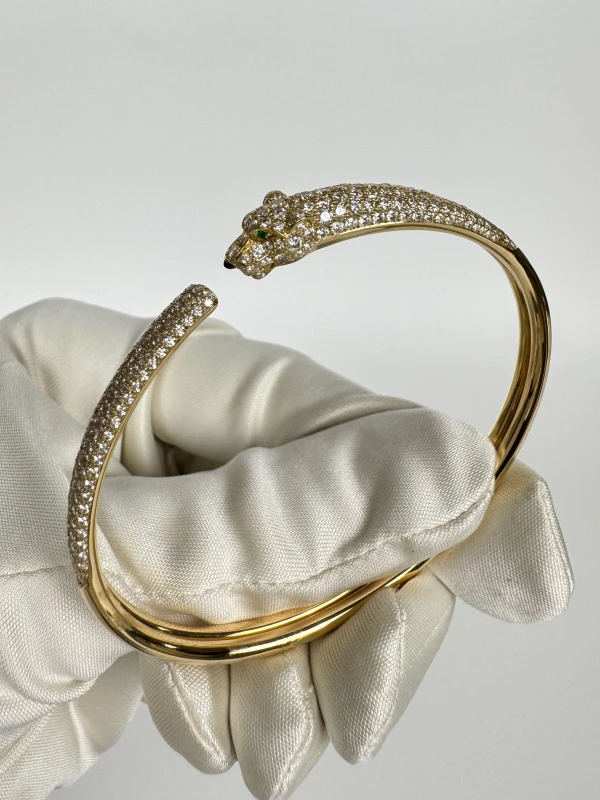 Cartier Panthère de Cartier bracelet, small model, half-paved (SIZE 17) N6718117 7