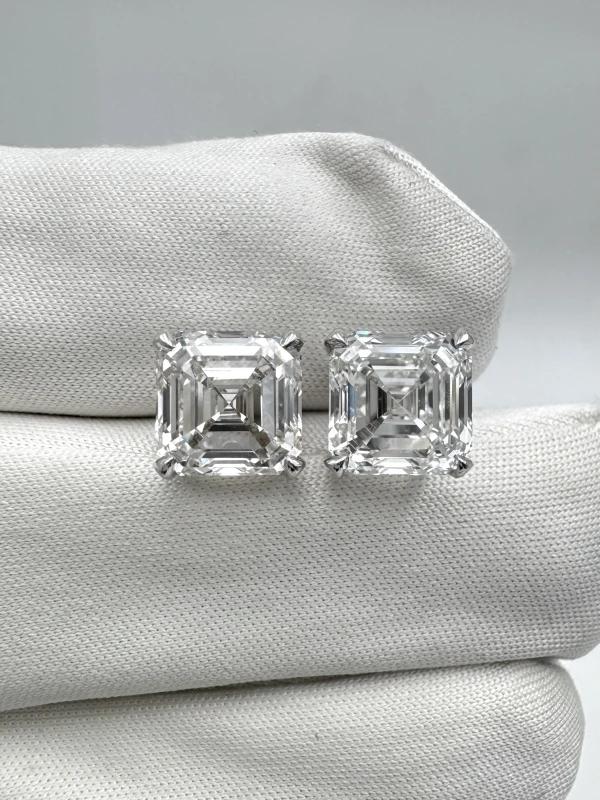 No name DIAMOND EARRINGS 3.01 - 3.01 F-G/VVS1 (GIA) 3.01 - 3.01 F-G/VVS1 3