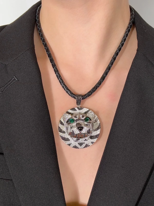 RalfDiamonds ПОДВЕСКА С БРИЛЛИАНТАМИ, ОНИКСОМ И ИЗУМРУДАМИ Подвеска Ralf Diamonds 2