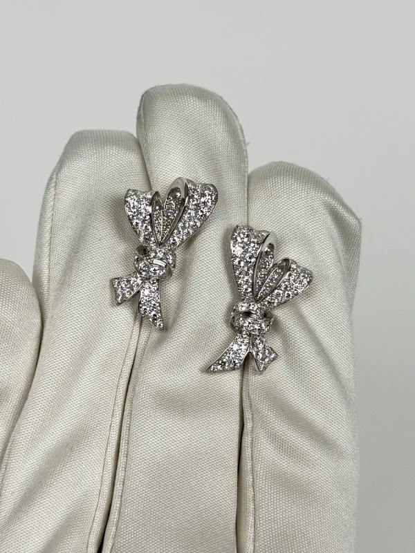 GRAFF TILDA’S BOW DIAMOND STUD EARRINGS RGE1646 2