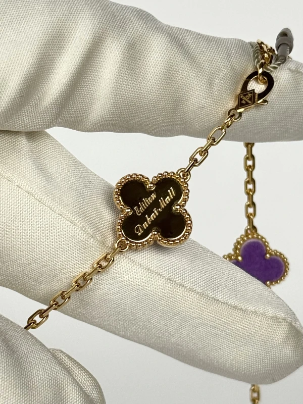 Van Cleef & Arpels Vintage Alhambra long necklace, 20 motifs VCARPOY600 6